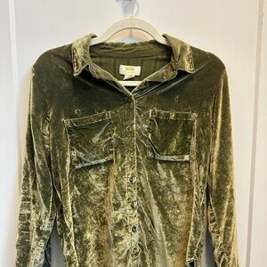 Anthropologie Maeve Long Sleeve Women’s Size 0P Olive Green Crushed Velvet Shirt